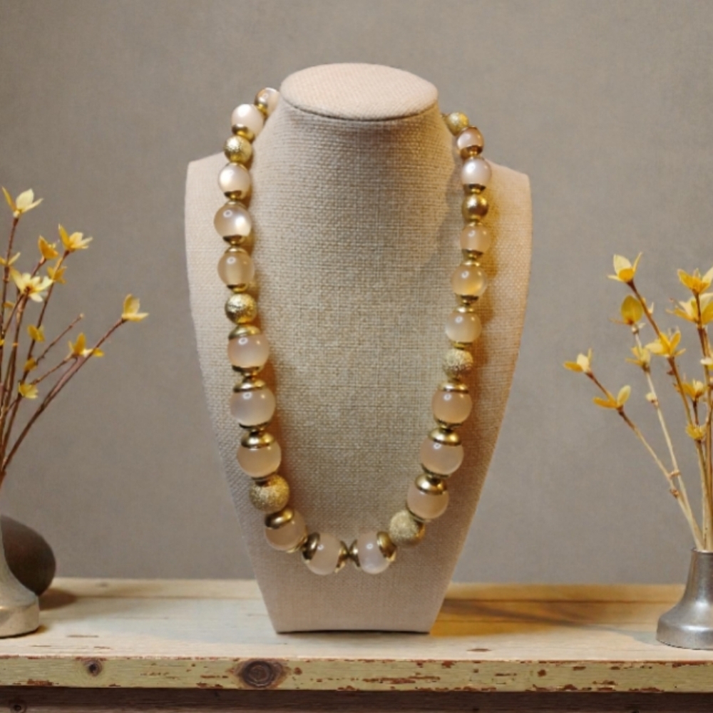 Coldwater Creek Elegant Chunky Bold Style  Bead Neklace